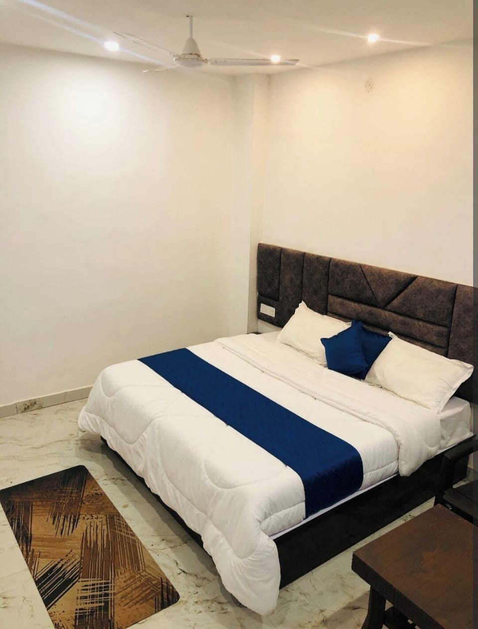 Deluxe Double Room | Free WiFi