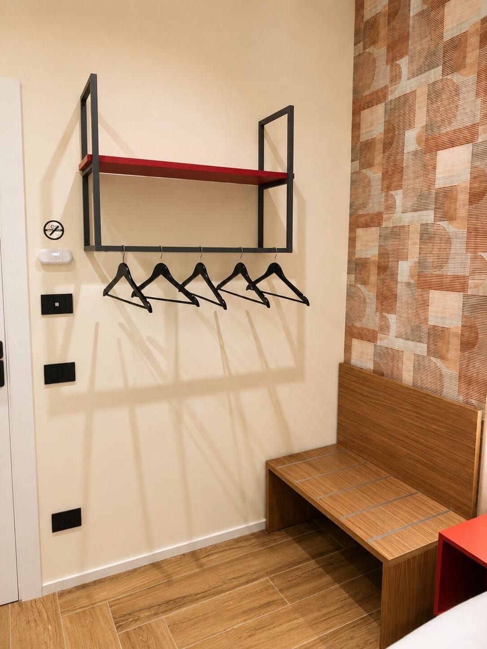 Classic Double or Twin Room | In-room safe, desk, soundproofing, free WiFi