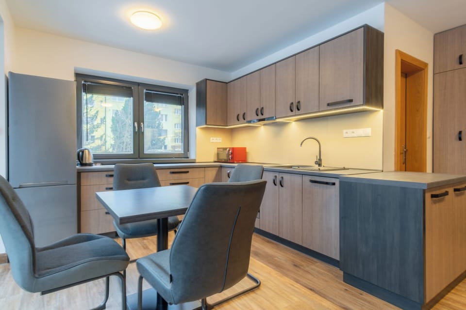 Superior Apartment, Garden View | Private kitchen | Mini-fridge, microwave