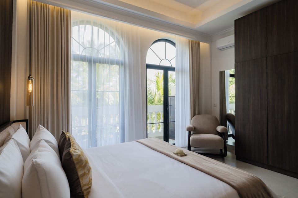 Double Room, Balcony, Garden View | Iron/ironing board (on request), WiFi (free)
