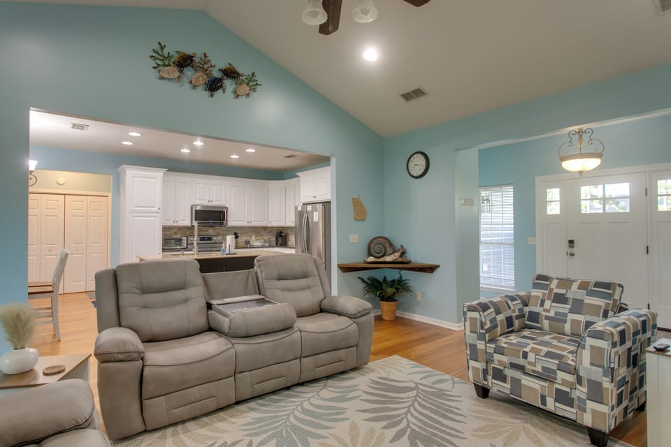 House (3 Bedrooms) | Interior