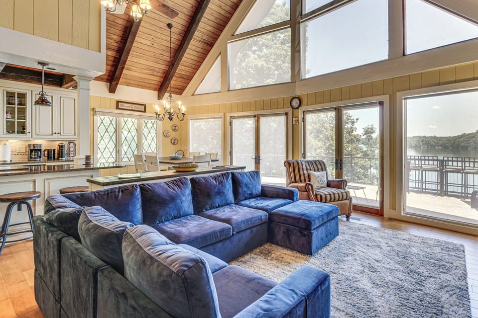 House (2 Bedrooms) | Interior
