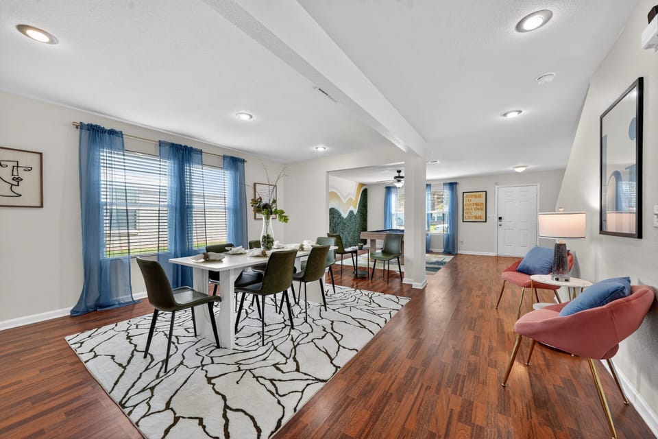 House, 5 Bedrooms | Dining