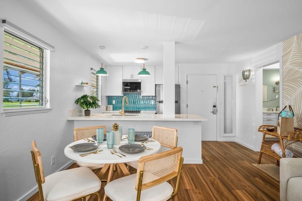 Condo, 1 Bedroom | Dining