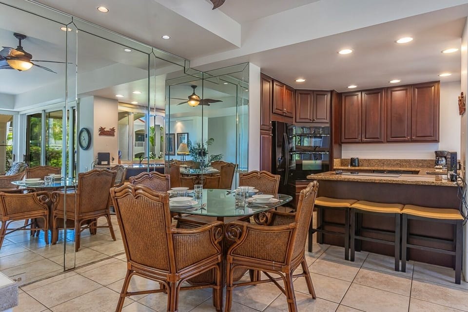 Condo, 1 Bedroom | Dining