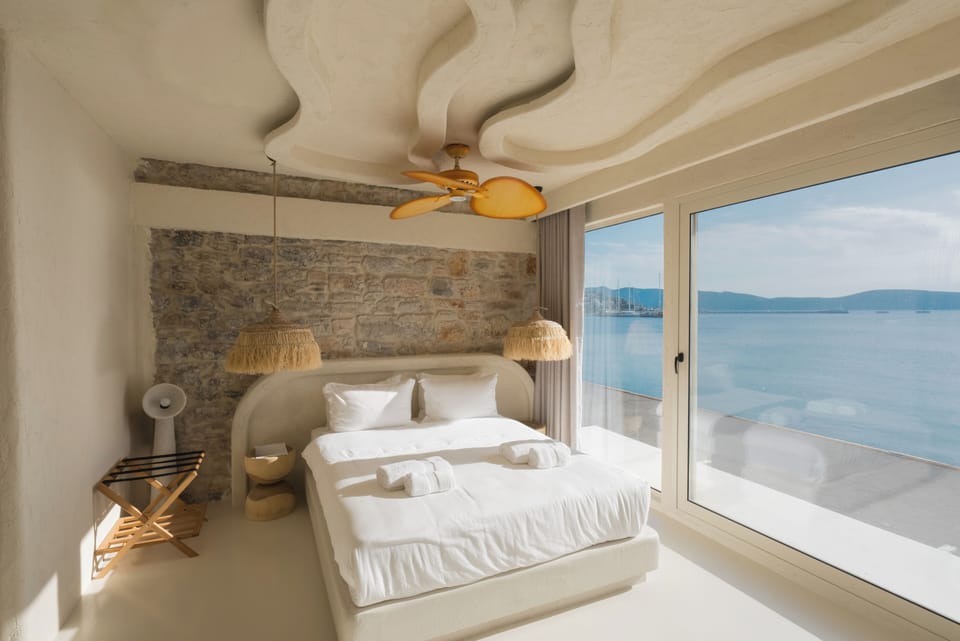 Deluxe Room, Balcony, Sea View | Iron/ironing board, free WiFi