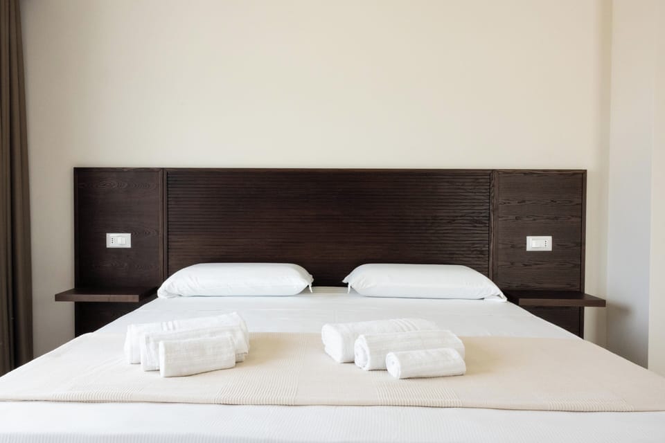 In-room safe, desk, blackout drapes, soundproofing
