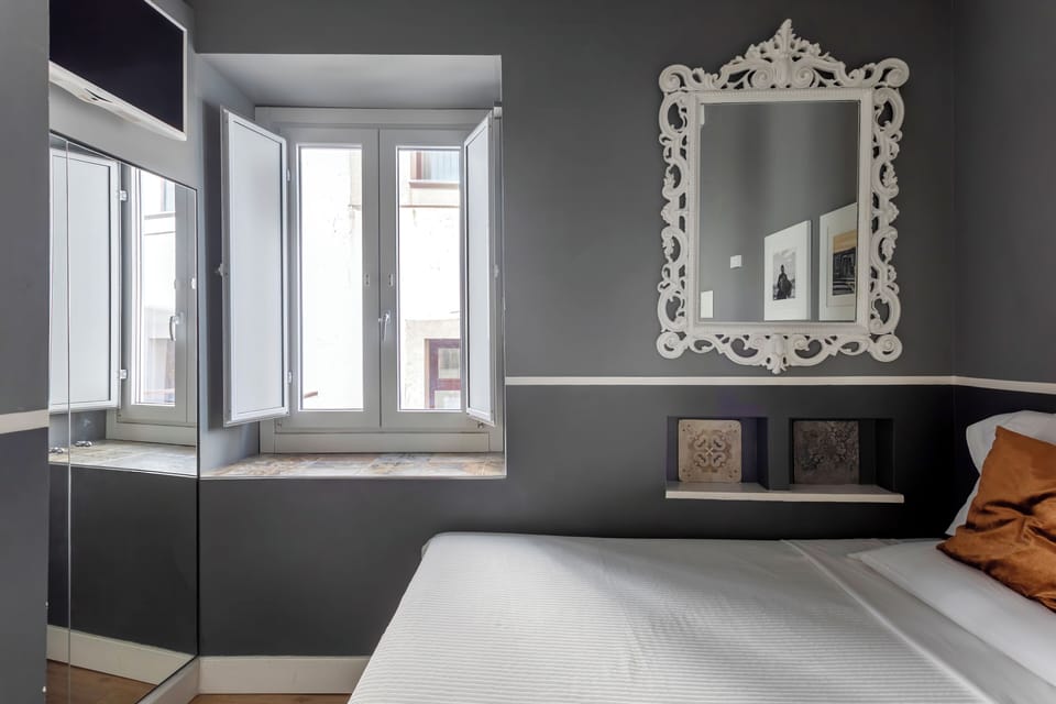 Comfort Room, 1 Twin Bed | Premium bedding, minibar, in-room safe, desk