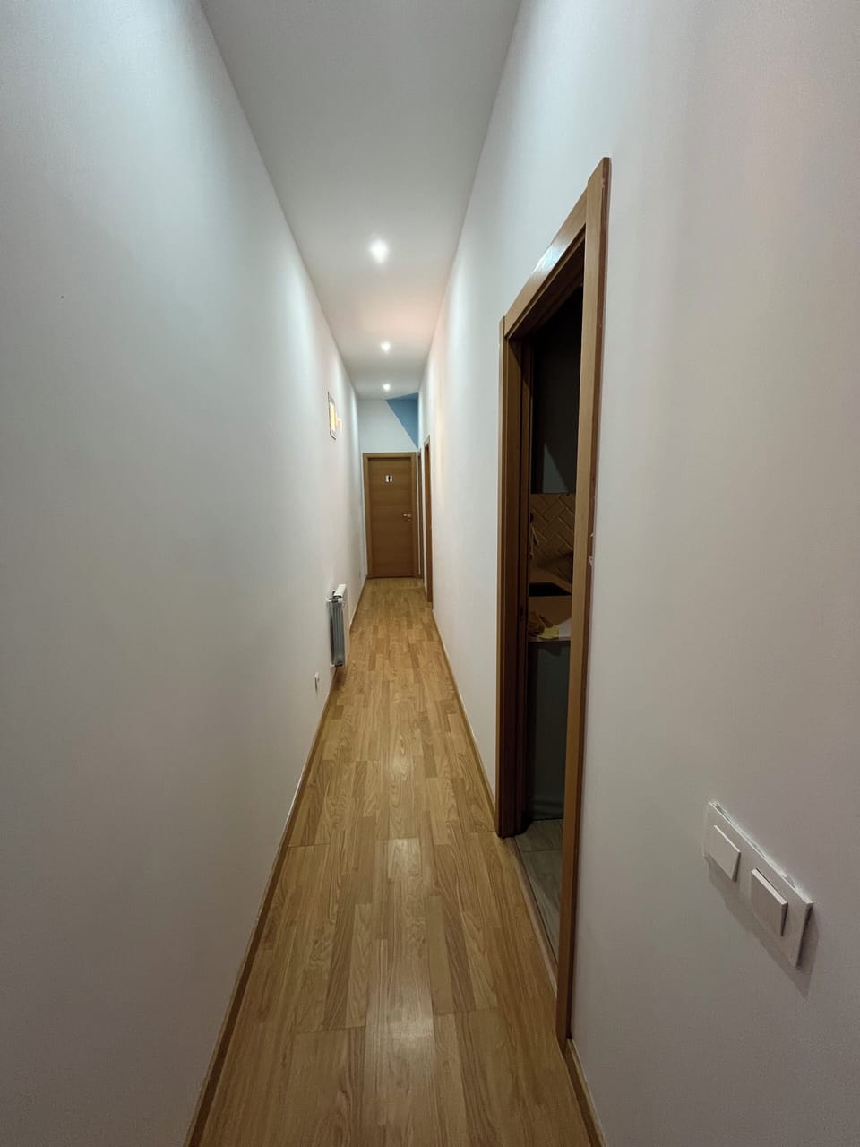 Comfort Room, 1 Queen Bed, Private Bathroom | Free WiFi, bed sheets
