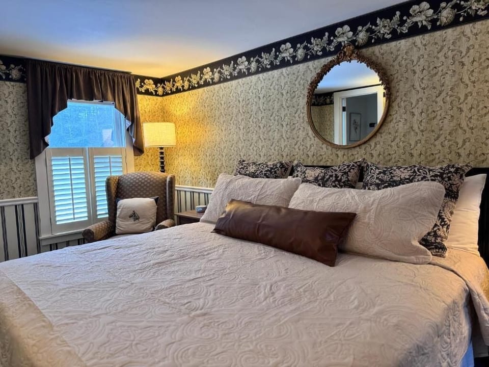 Superior Double Room, Garden View | Premium bedding, individually decorated, individually furnished