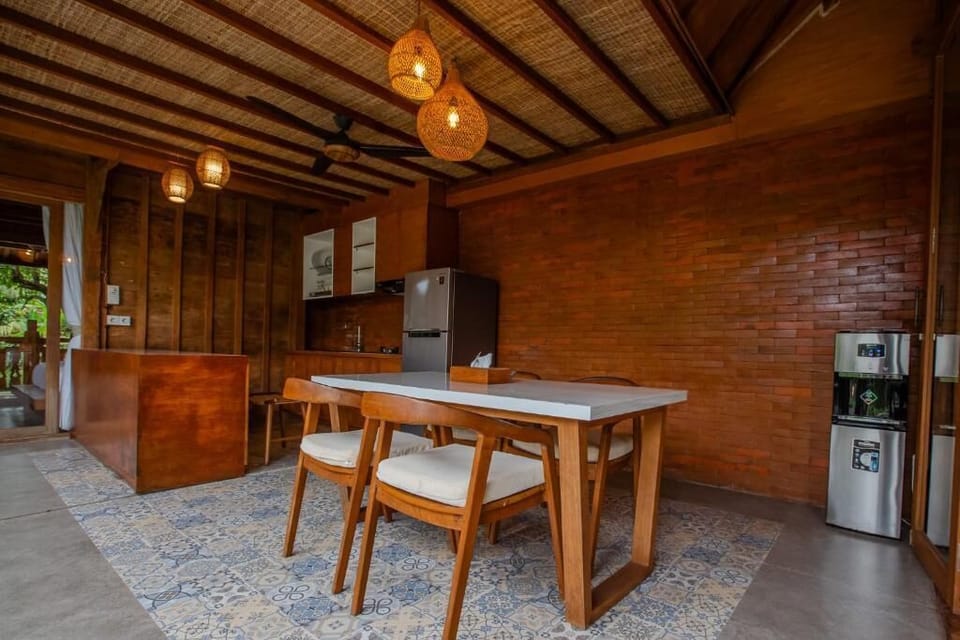 Villa, 2 Bedrooms, Private Pool | Dining