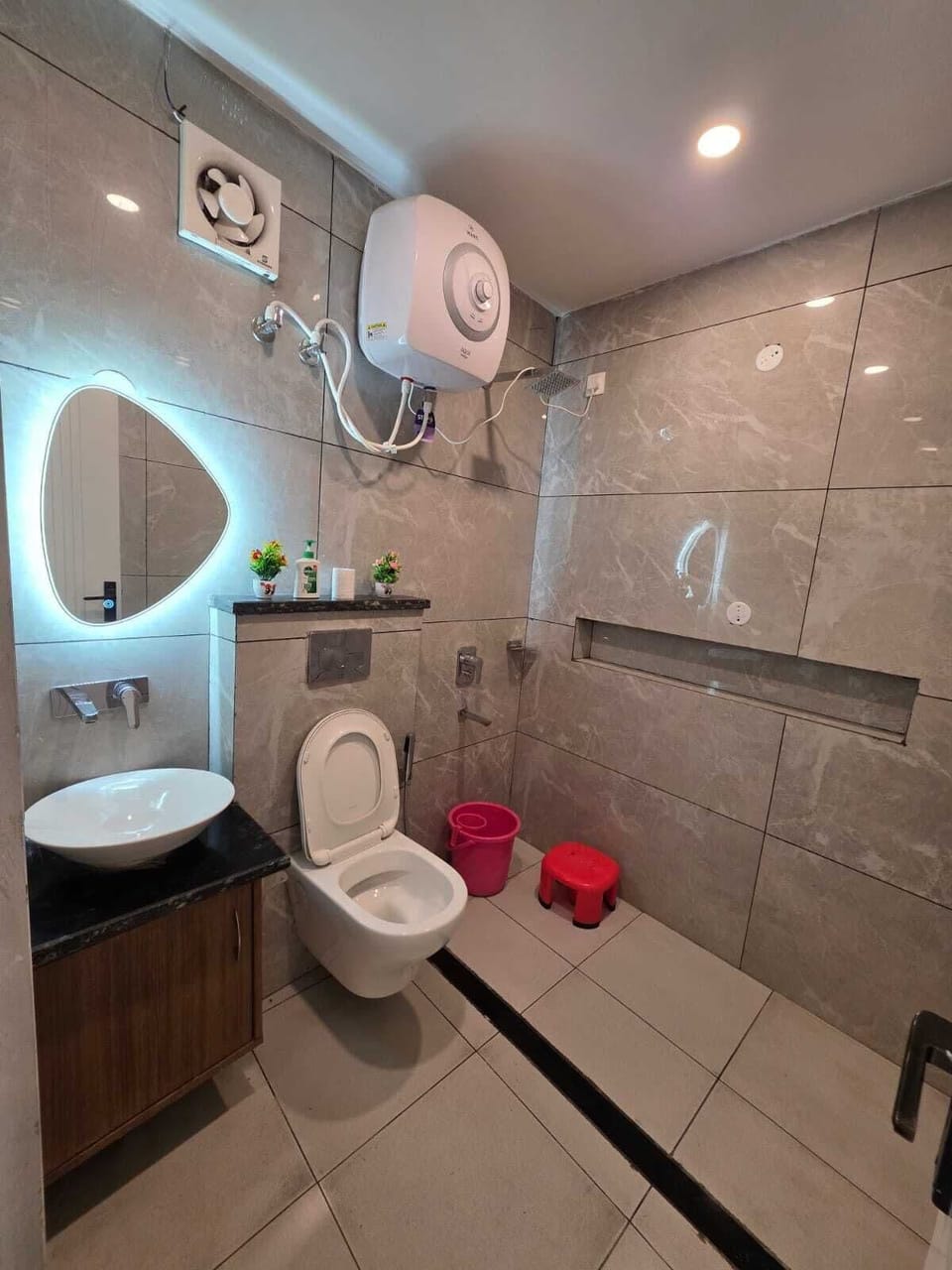 2Bhk Standard Apartment | Bathroom | Shower, towels, soap, shampoo