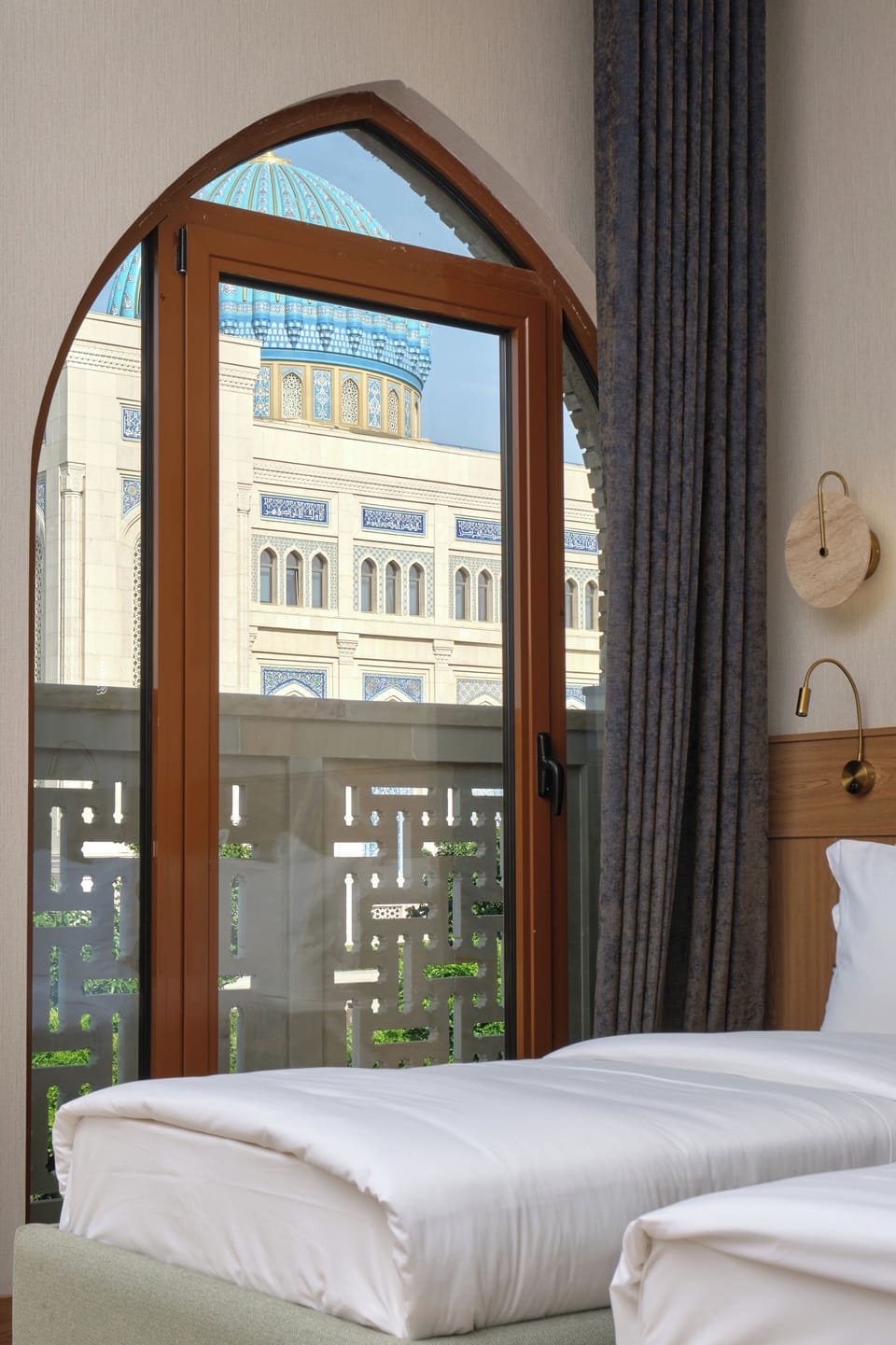 Deluxe Twin Room | Hypo-allergenic bedding available, minibar, in-room safe