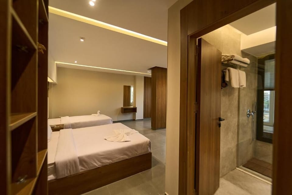 Junior Suite With Bathtub - Panoramic Pyramids View | Spa