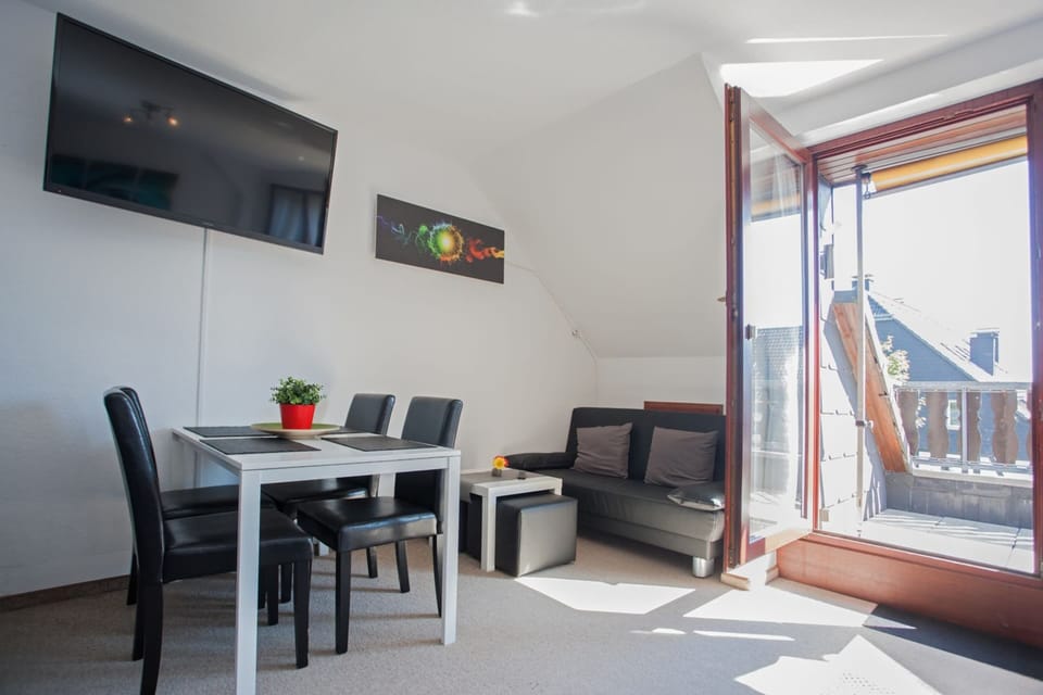 Apartment | Dining