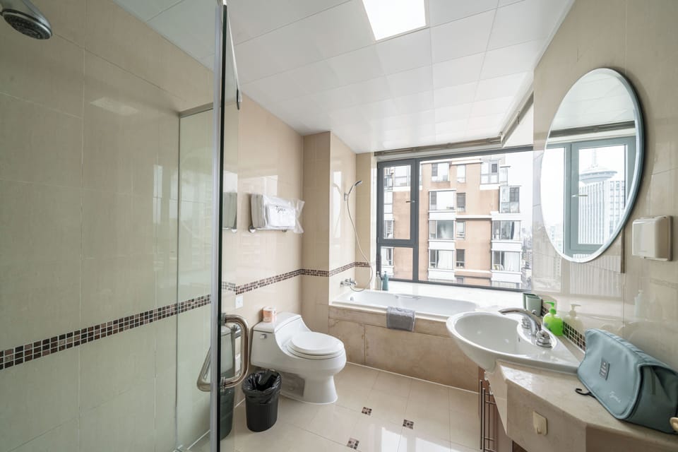 Superior Apartment, 3 Bedrooms, Non Smoking, City View | Bathroom