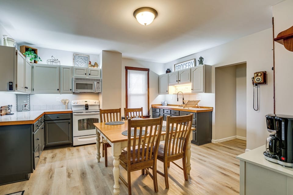 House (3 Bedrooms) | Interior