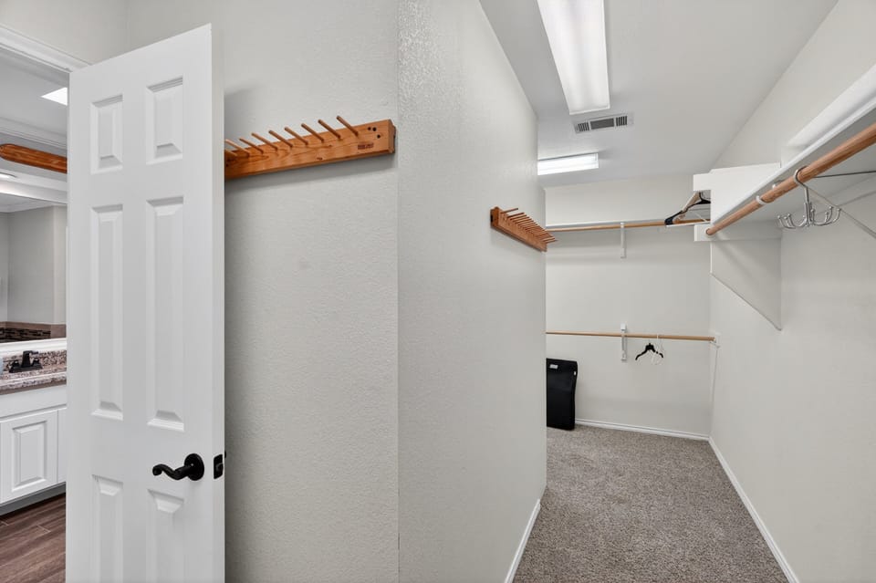 House, 4 Bedrooms | Interior
