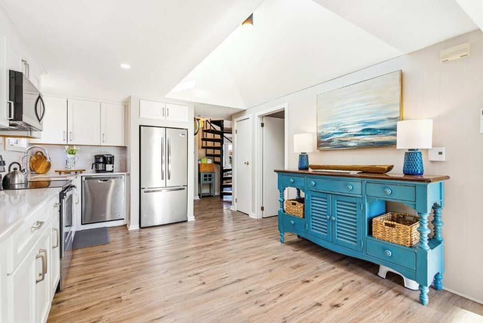 House, Multiple Beds (Mimi's Beach House) | Private kitchen