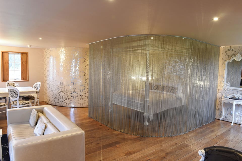 Superior Room | In-room safe, individually decorated, individually furnished, desk