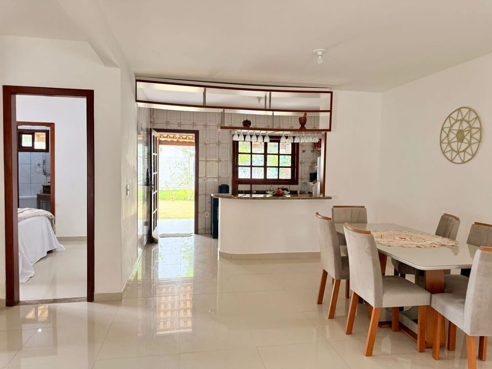 Deluxe House | Dining