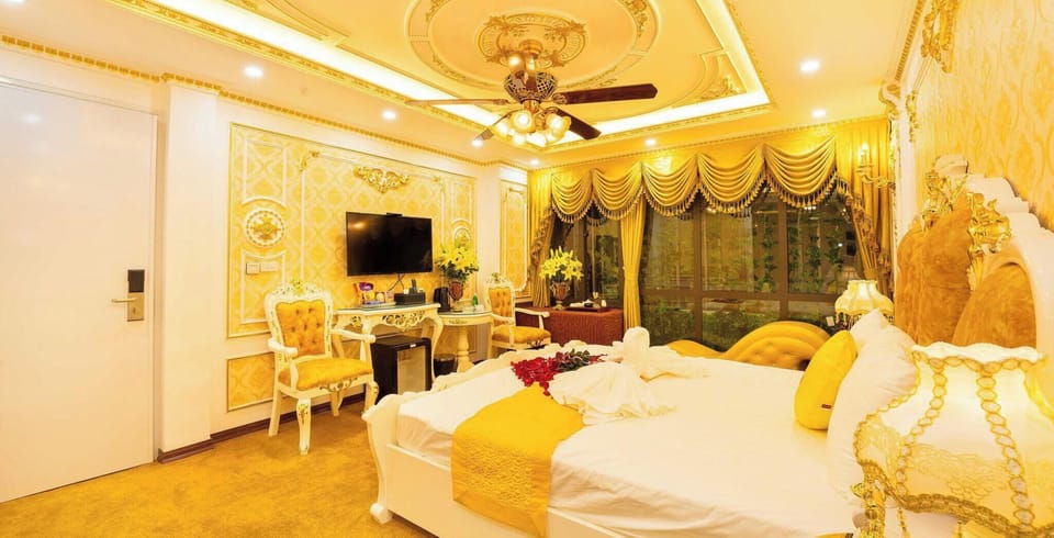 Luxury Double Room, Balcony, City View | Desk, laptop workspace, soundproofing, WiFi (free)