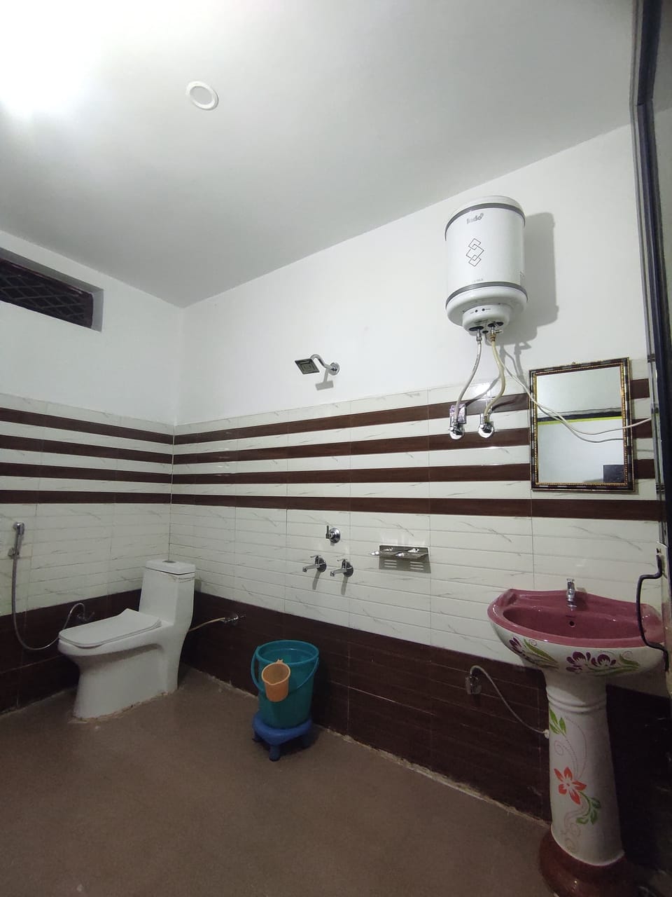 Standard Quadruple Room, Hill View | Bathroom | Shower, towels, soap, shampoo
