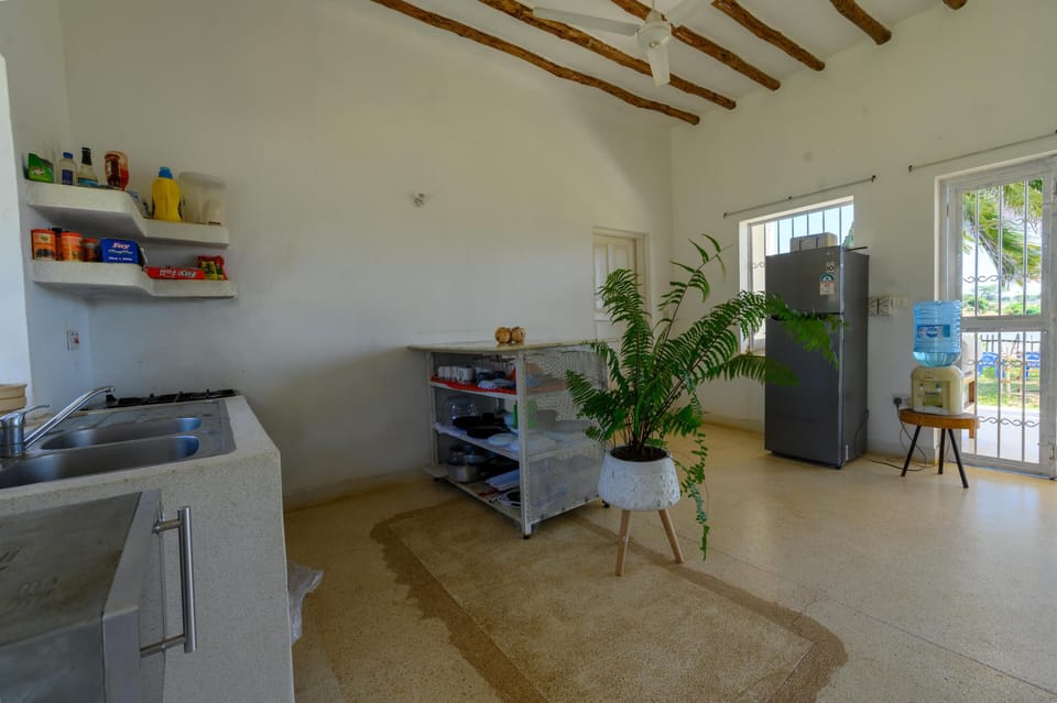 Comfort Villa, Patio, River View | Private kitchen