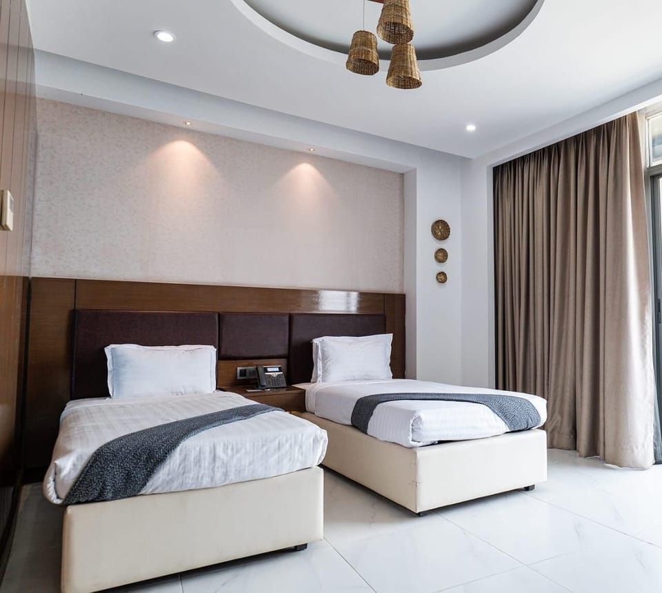 Deluxe Double or Twin Room, Balcony, Lake View | Egyptian cotton sheets, premium bedding, individually furnished, desk