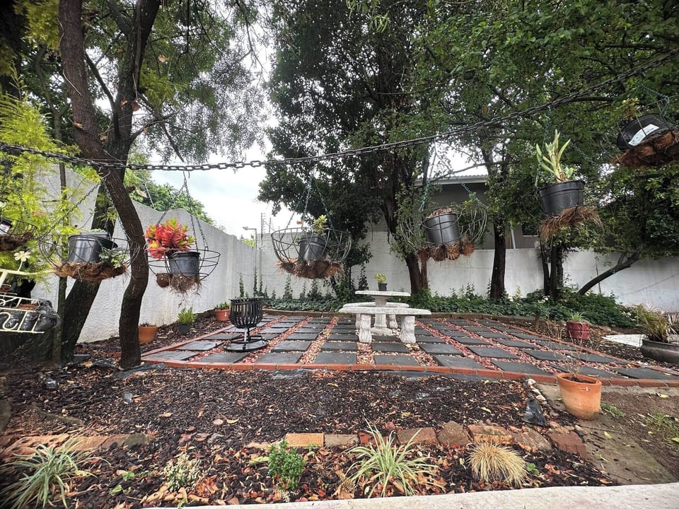 House, 1 Bedroom | Garden