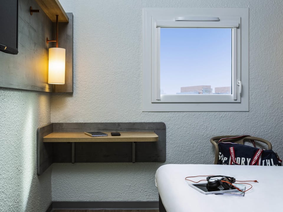 Double Room | Desk, soundproofing, iron/ironing board, free cribs/infant beds