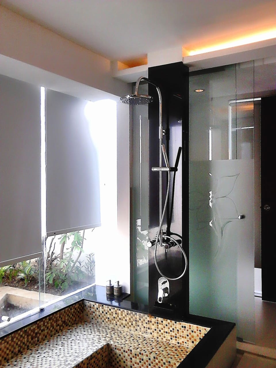Villa Sibentang 1BR | Bathroom | Rainfall showerhead, free toiletries, slippers, towels