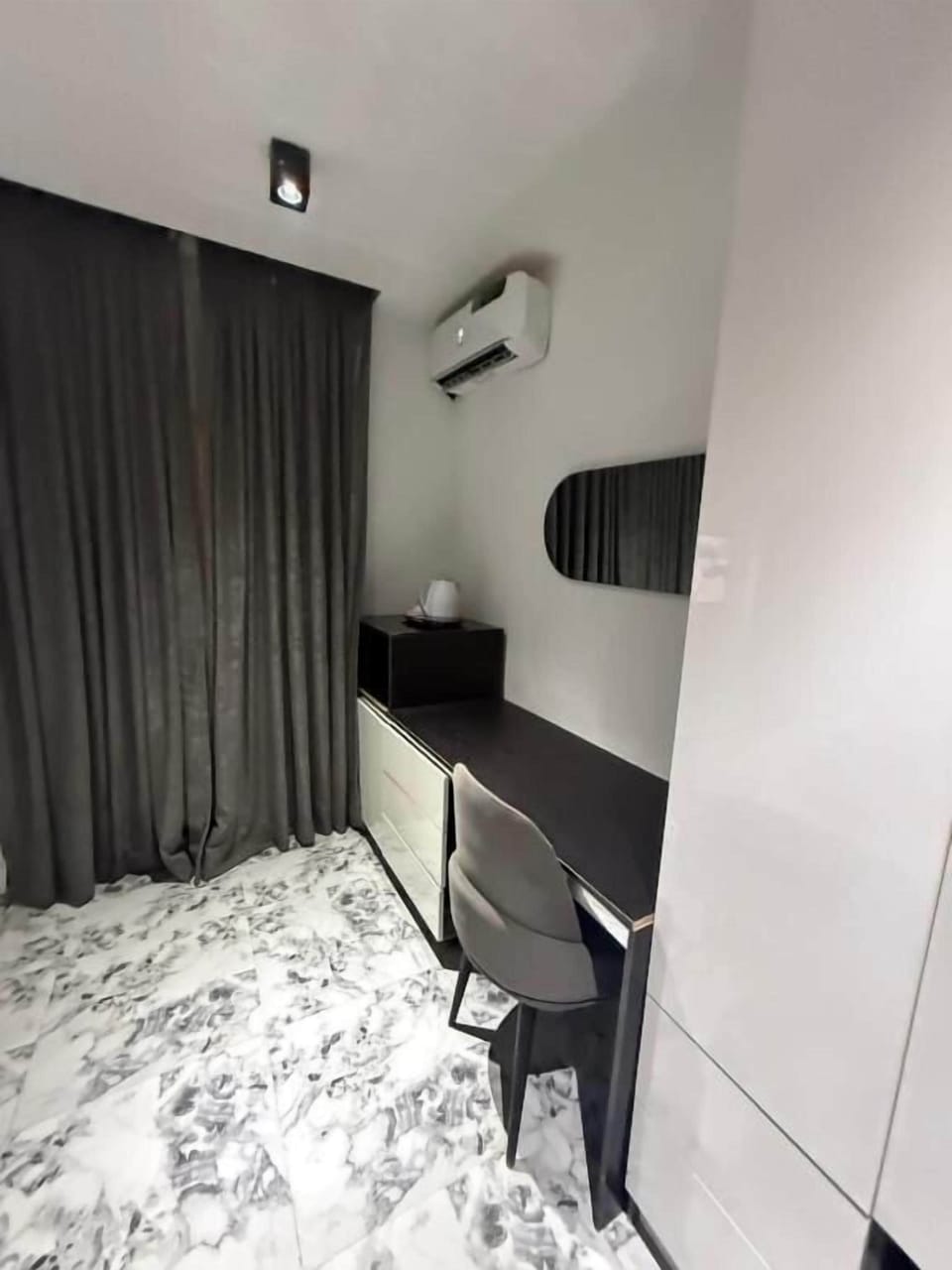 Deluxe Single Room, Balcony, Garden View | Interior