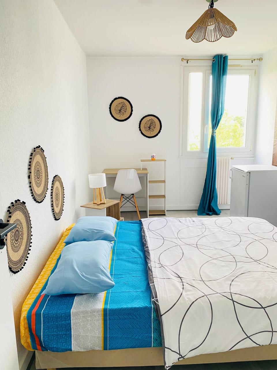 Comfort Room, Shared Bathroom