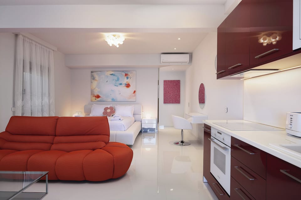Deluxe Double Room, Balcony, Sea View | Interior