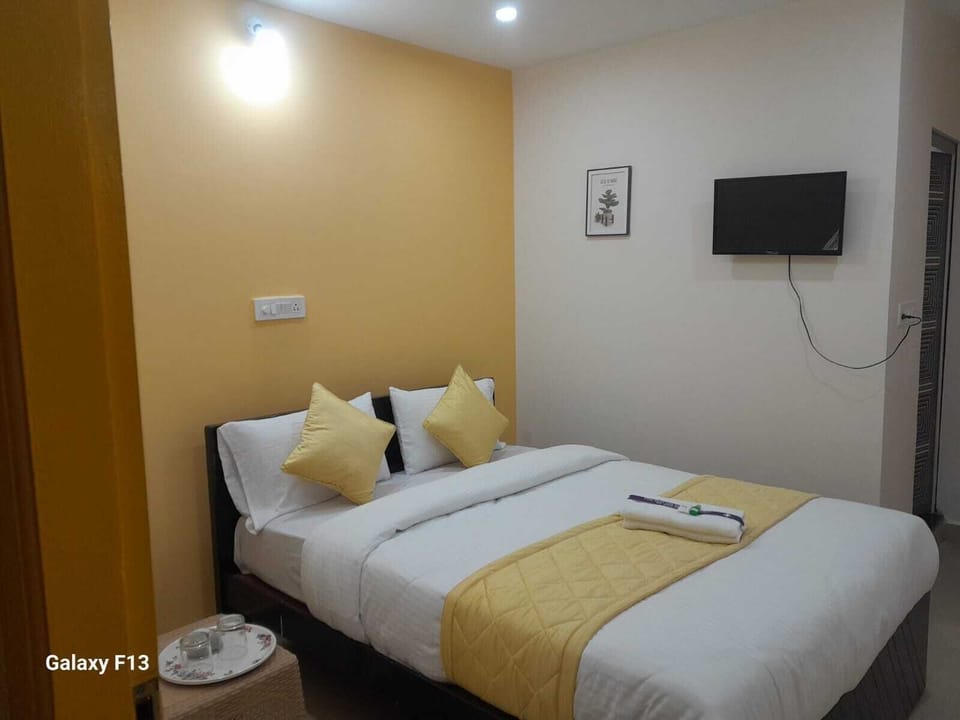 Deluxe Room | WiFi (free), bed sheets