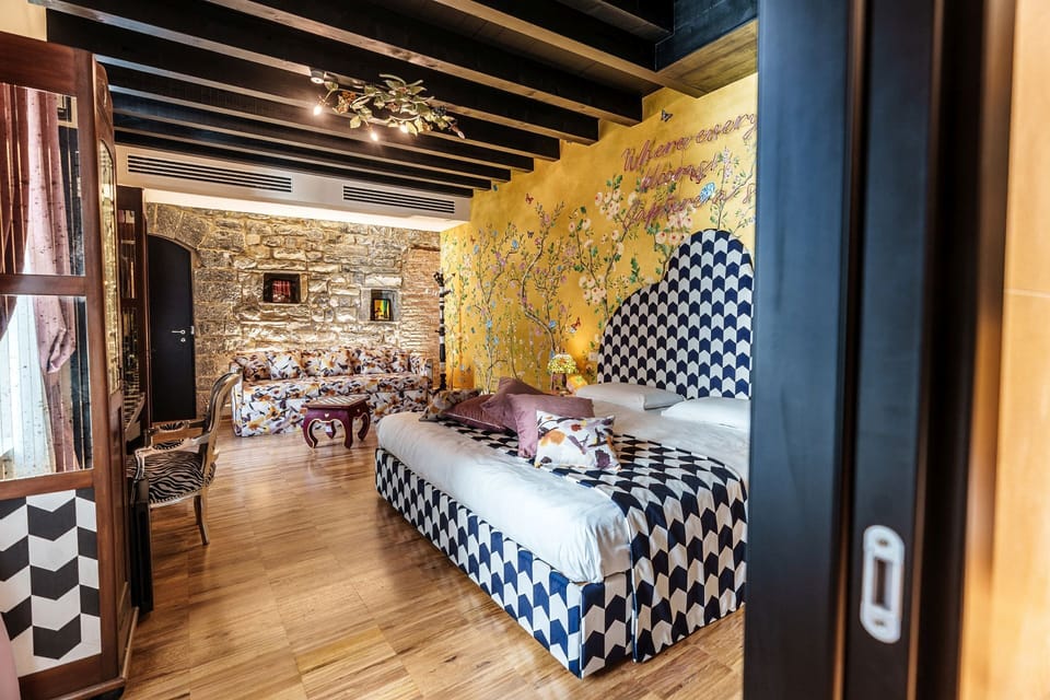Luxury Suite | Free WiFi