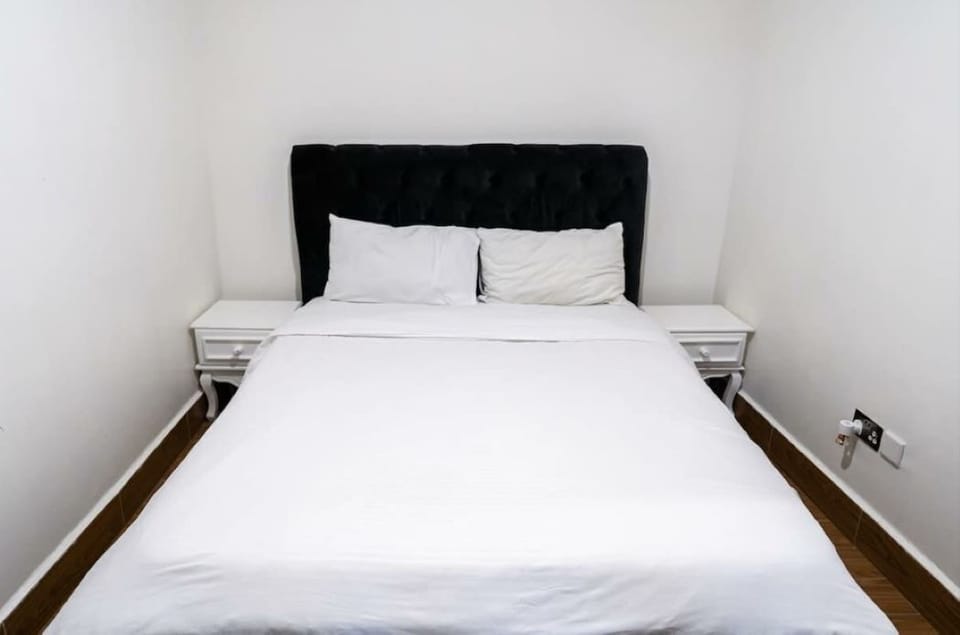 Classic Apartment, Patio | Desk, laptop workspace, iron/ironing board, WiFi (free)