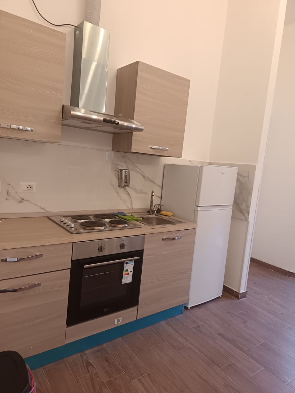 Shared fridge, shared microwave