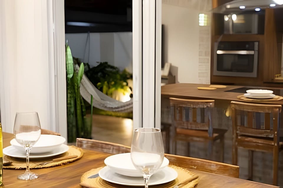 Basic Villa | Dining