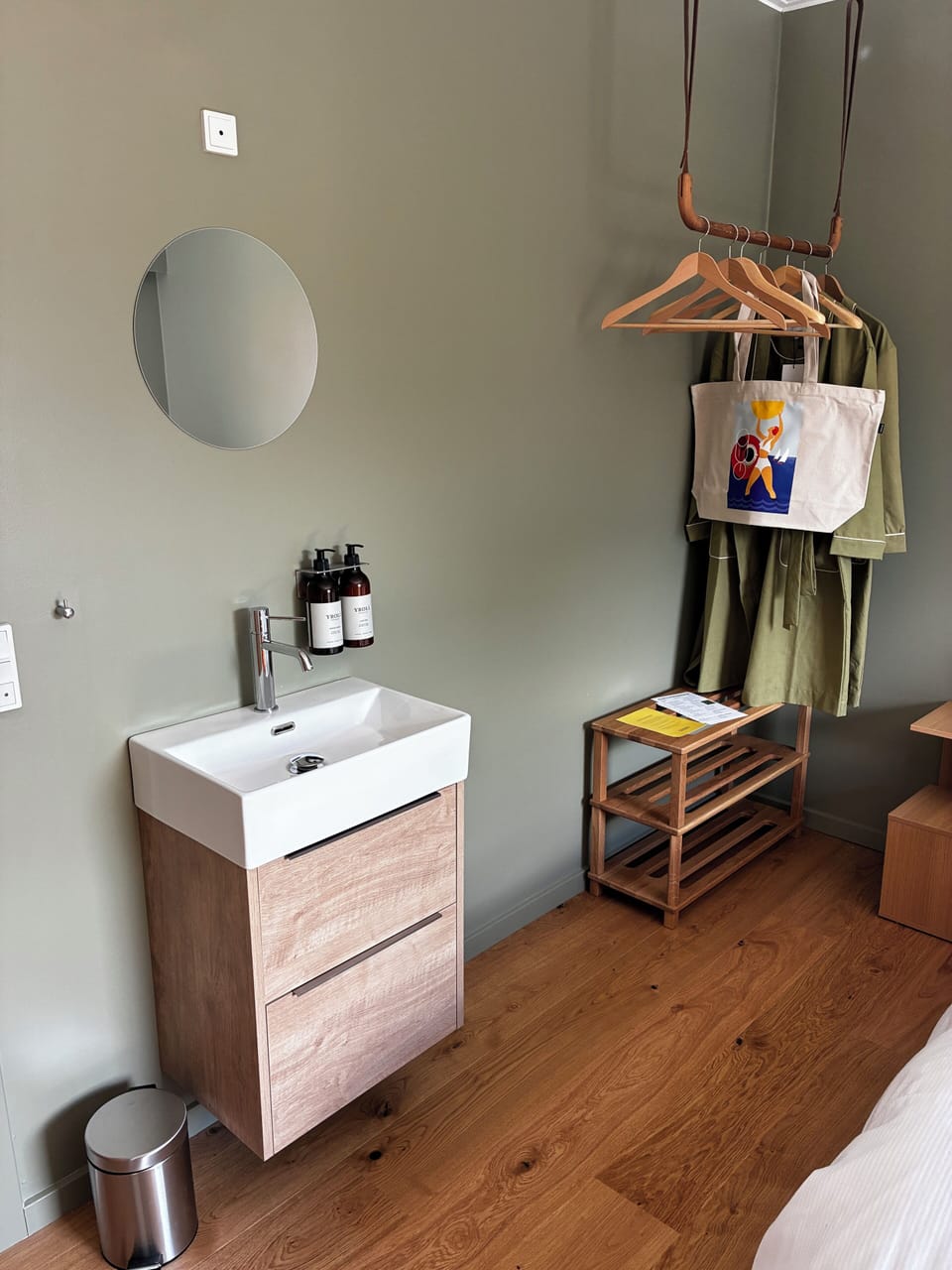Double Room, 1 King Bed, Partial Ocean View | Premium bedding, down comforters, pillowtop beds, individually decorated