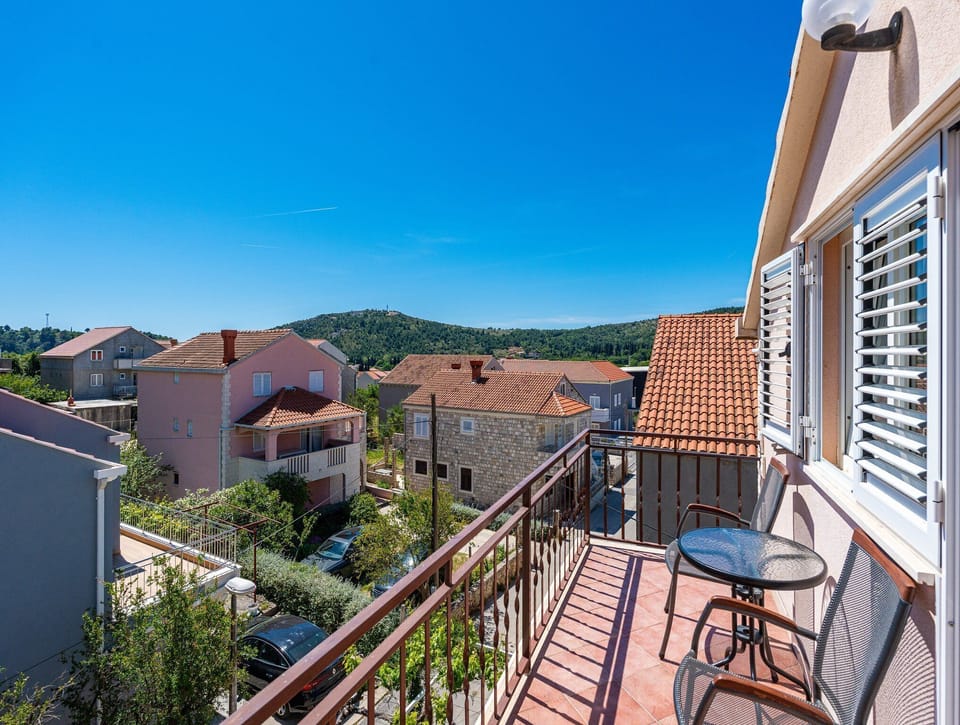 Apartment (Two Bedroom Apartment with Terrace) | Balcony