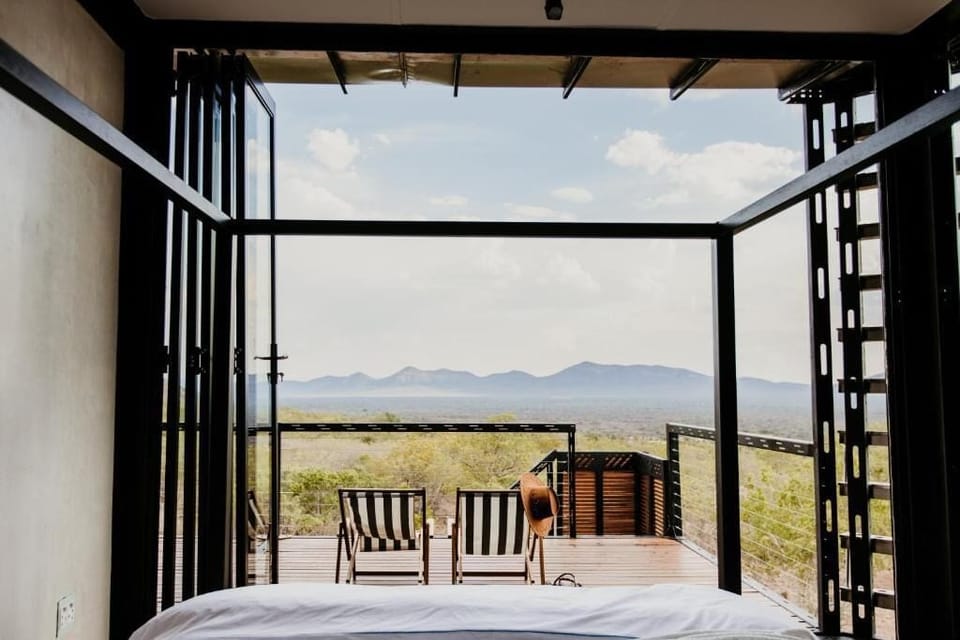 Panoramic Villa, Mountain View | Premium bedding, pillowtop beds, iron/ironing board, WiFi (free)