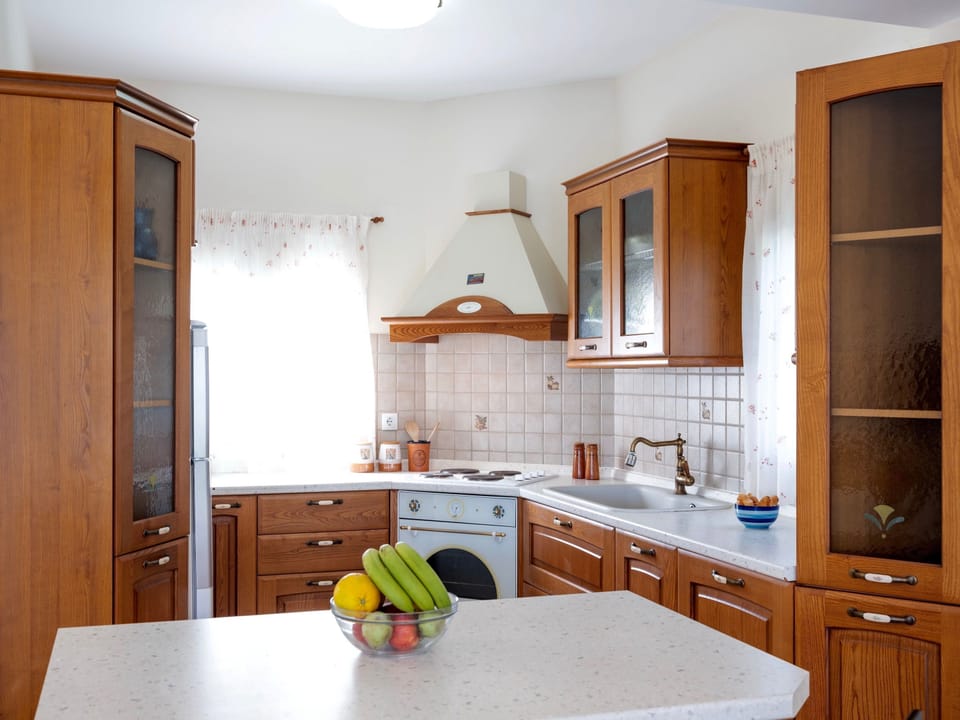 Traditional Villa, 3 Bedrooms, Private Pool | Private kitchen | Full-size fridge, microwave, oven, stovetop