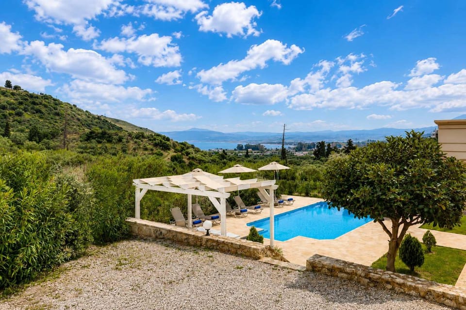 House, Smoking | 2 bedrooms, Internet