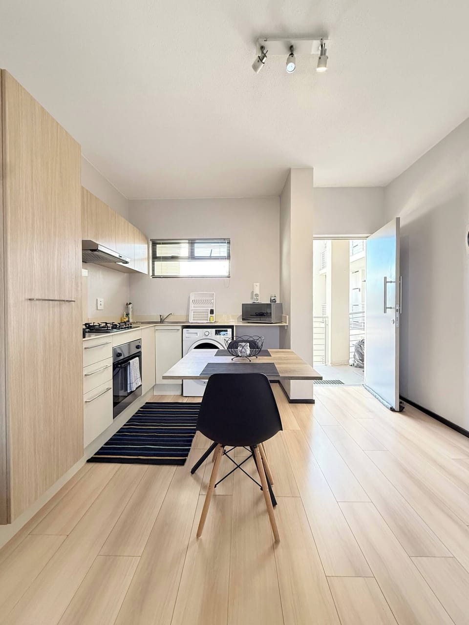 Apartment, 1 Bedroom, Balcony | Interior