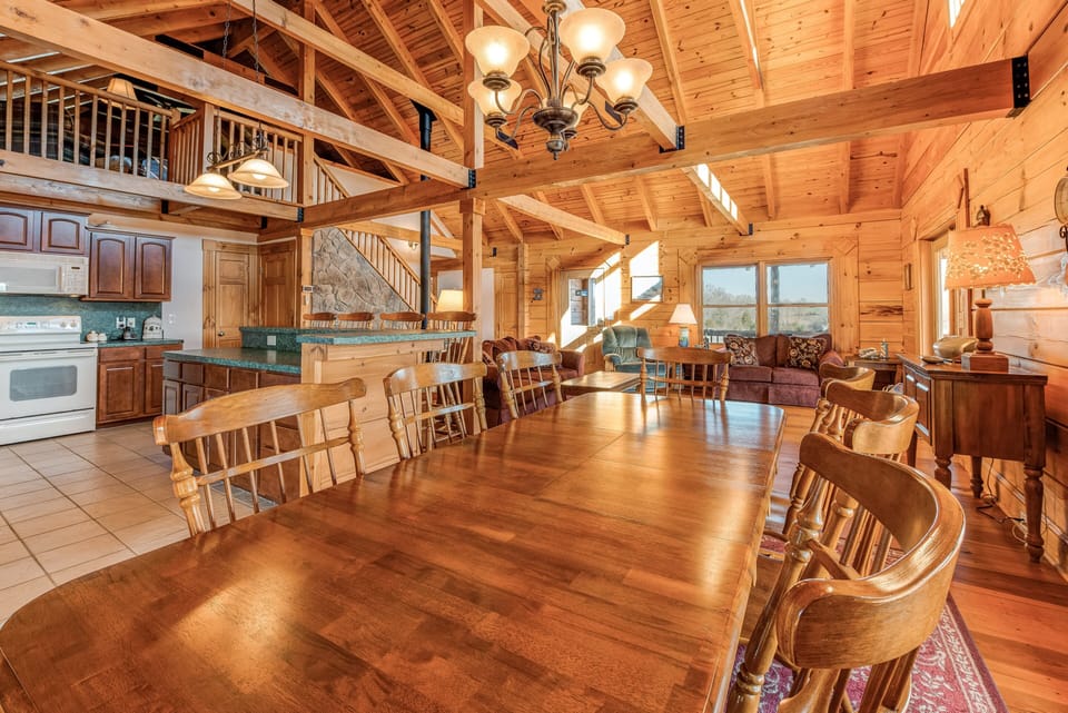 House, Multiple Beds, Balcony (Longview Lodge) | Interior
