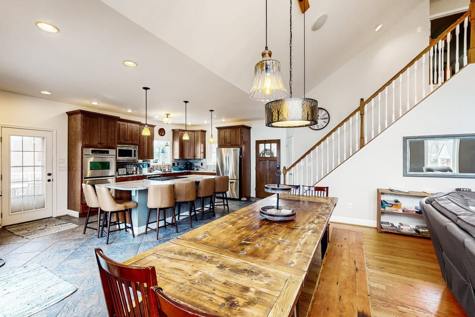 House, Multiple Beds, Fireplace (Serenity Now) | Dining