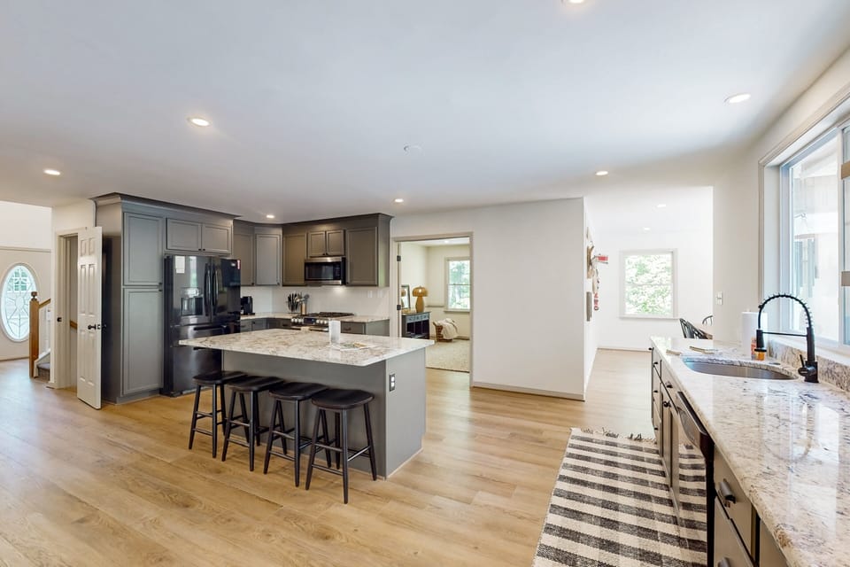 House, Multiple Beds, Hot Tub (At Your Leisure) | Private kitchen