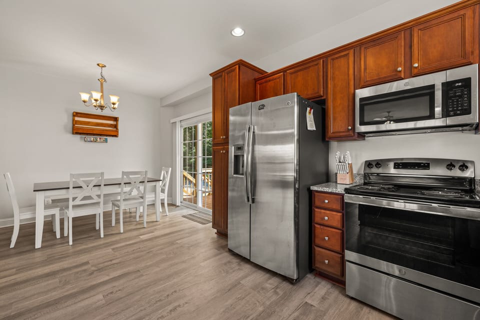 House, Multiple Beds, Kitchen (Lakeview Perch) | Private kitchen